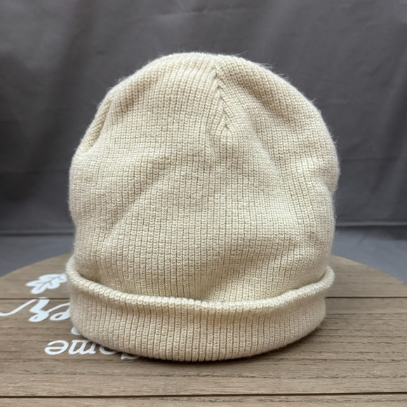 Hot Topic Knit Cuff Beanie Men’s Women’s Winter Hat Cream White OSFA - Picture 3 of 6